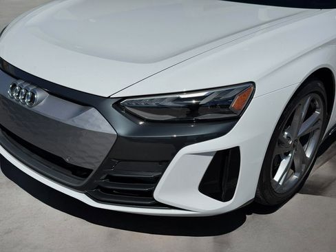 Used 2022 Audi e-tron GT Premium Plus image 4