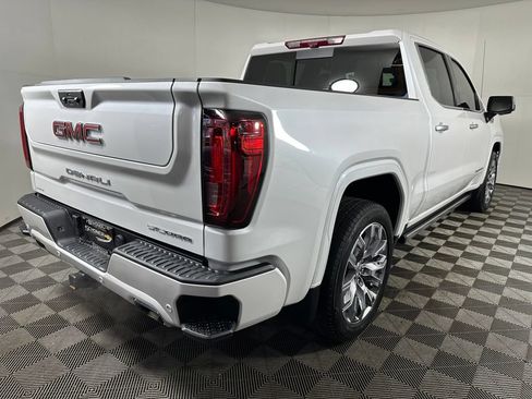Used 2024 GMC Sierra 1500 Denali AWD/4WD image 5