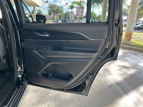 Used 2023 Jeep Grand Cherokee L Altitude image 33