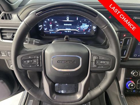 Used 2024 GMC Yukon Denali Ultimate AWD/4WD image 19