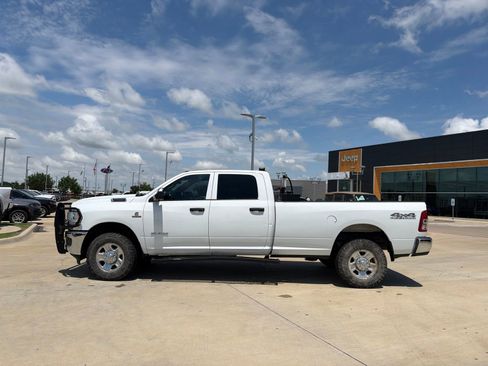 Used 2022 RAM 2500 Tradesman w/ Chrome Appearance Group AWD/4WD image 2