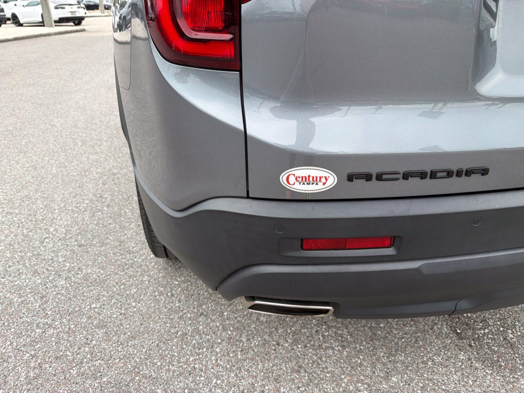 Used 2022 GMC Acadia SLE w/ Driver Convenience Package FWD image 7