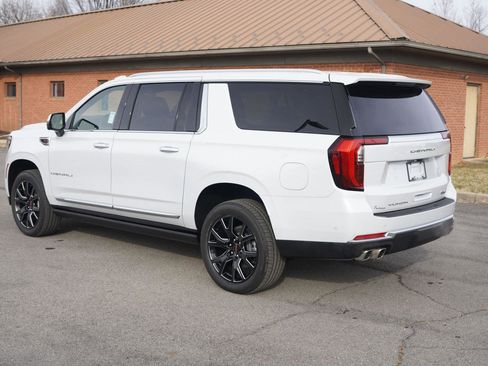 New 2026 GMC Yukon XL Denali w/ Sun & Power Step Package image 6