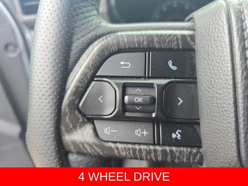 Used 2025 Toyota Tacoma TRD Off-Road w/ TRD Off Road Upgrade Package AWD/4WD image 17