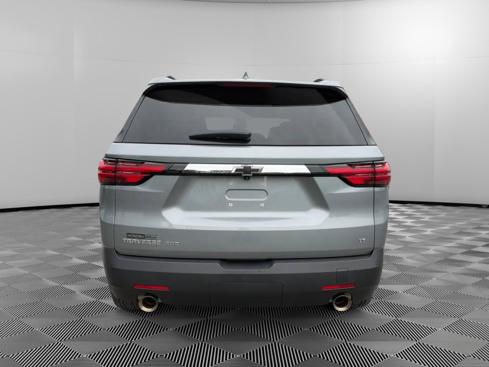 Used 2023 Chevrolet Traverse LT AWD/4WD image 8