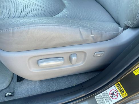 Used 2011 Toyota RAV4 Limited w/ Limited Extra Value Pkg image 16