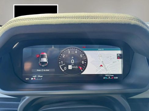 Used 2020 Land Rover Defender 110 SE image 18