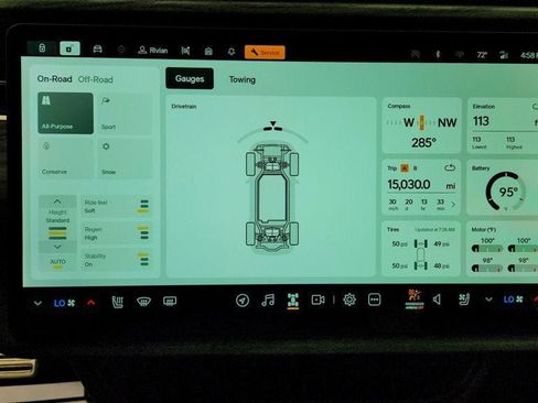Used 2023 Rivian R1S Adventure AWD/4WD image 19