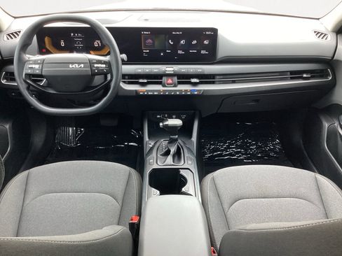 Used 2025 Kia K4 FWD image 4