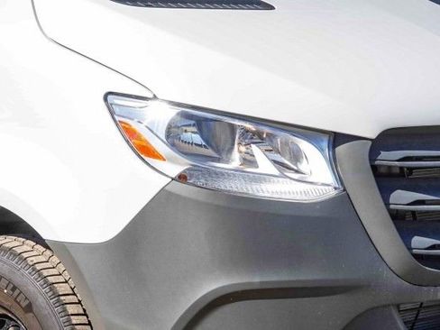 New 2025 Mercedes-Benz Sprinter 2500 image 15