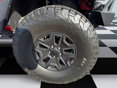 Used 2018 Jeep Wrangler Unlimited Sport AWD/4WD image 5