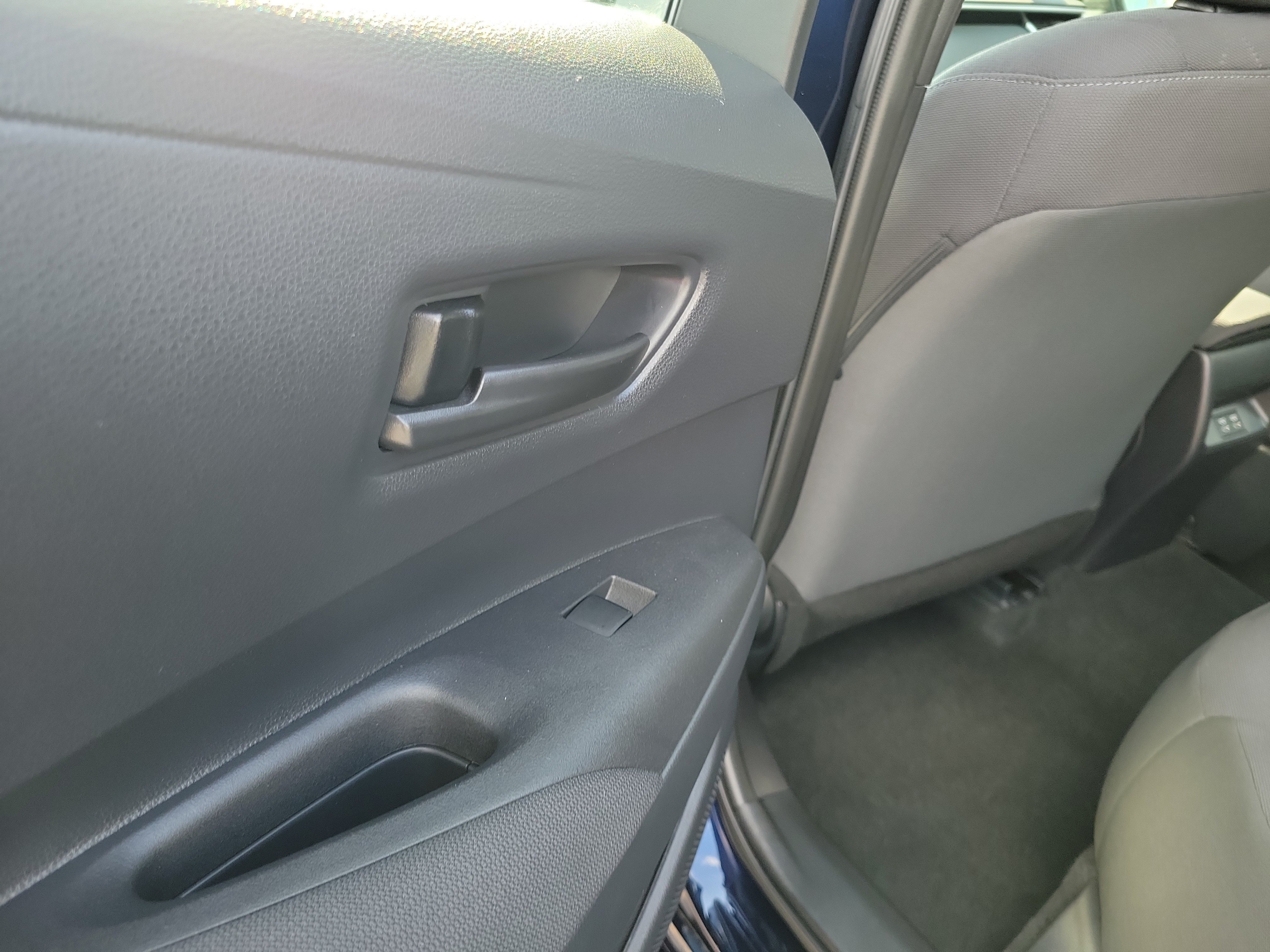 Used 2024 Toyota Corolla LE FWD image 13