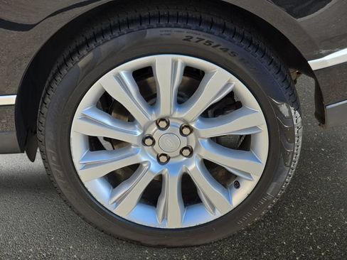 Used 2017 Land Rover Range Rover Supercharged AWD/4WD image 36