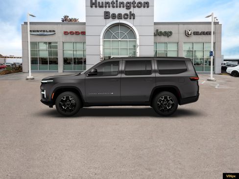 New 2026 Jeep Grand Wagoneer Limited w/ Premium Group II image 3