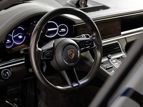 Used 2021 Porsche Panamera image 15