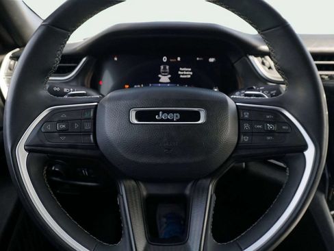 Used 2024 Jeep Grand Cherokee Altitude AWD/4WD image 27