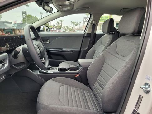 New 2025 Kia K4 EX image 9