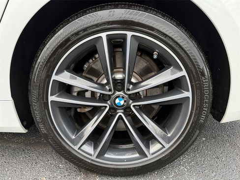 Used 2020 BMW 750i xDrive w/ Executive Package image 16