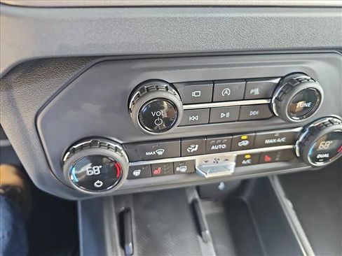 New 2025 Ford Bronco Outer Banks image 14