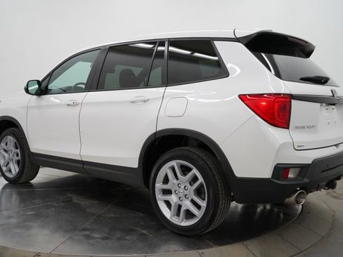 Used 2025 Honda Passport EX-L image 5