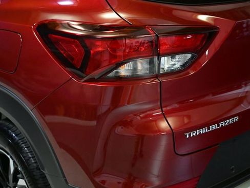 Used 2022 Chevrolet TrailBlazer LT w/ Convenience Package image 16