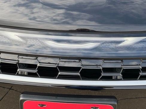 New 2027 Chrysler Pacifica Limited FWD image 46