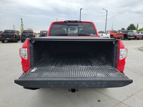 Used 2021 Nissan Titan SV w/ SV Convenience Package AWD/4WD image 15