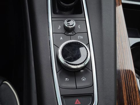 Used 2021 Cadillac Escalade ESV Premium Luxury AWD/4WD image 31