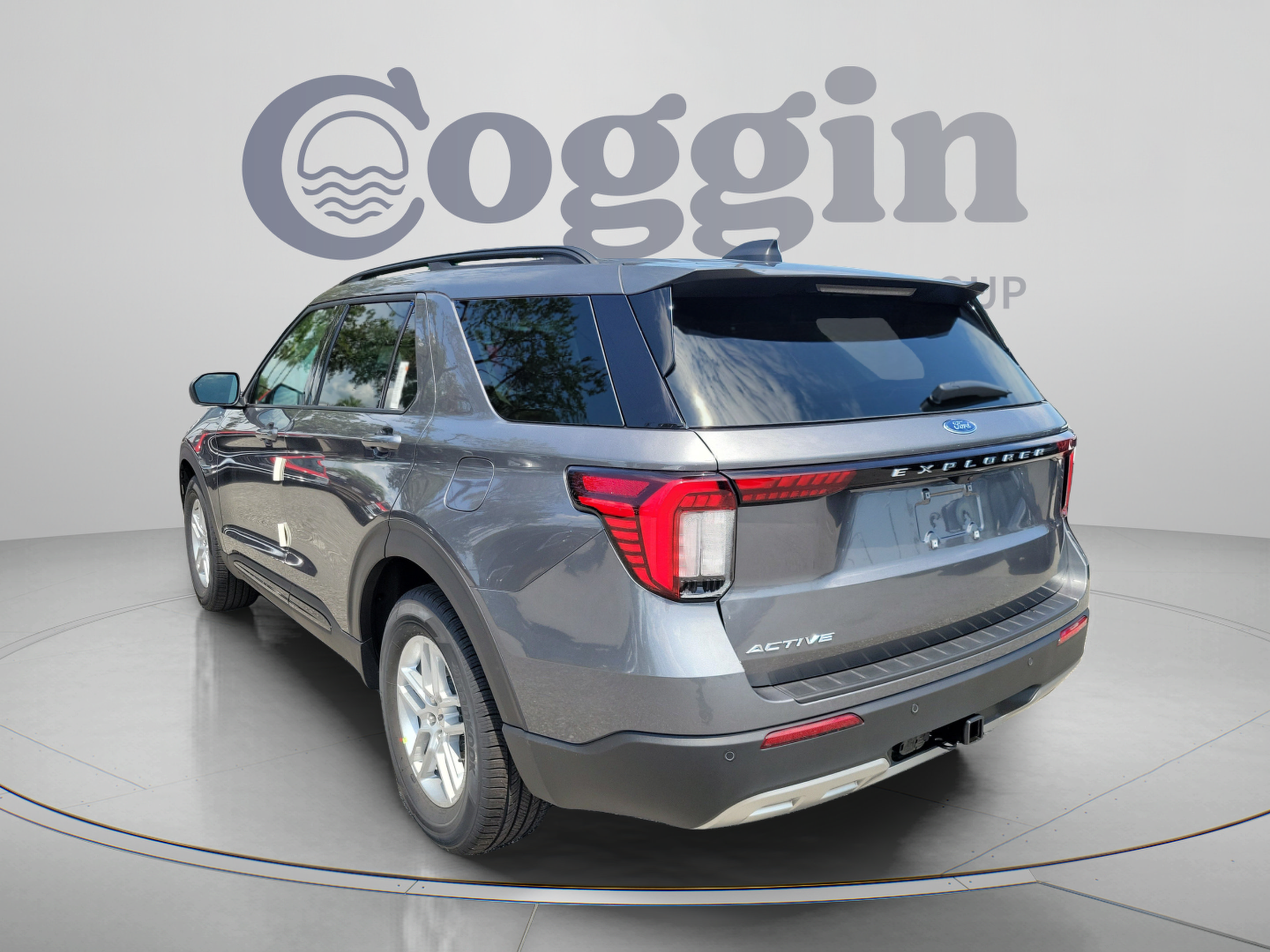 New 2026 Ford Explorer Active w/ Active Comfort Package RWD image 2