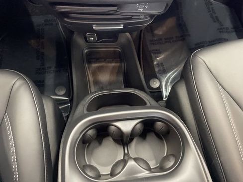 New 2026 Chrysler Pacifica Select image 25