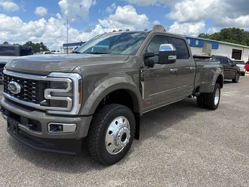 New 2026 Ford F450 Platinum w/ Platinum Plus Package AWD/4WD image 1