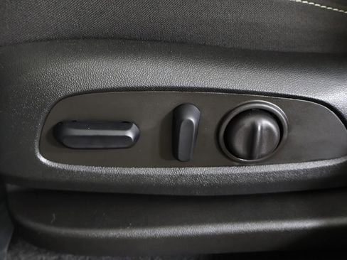 Used 2023 GMC Acadia SLE w/ Driver Convenience Package image 34