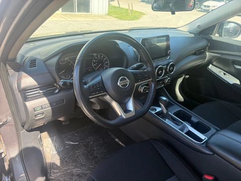 Used 2021 Nissan Sentra SR FWD image 13