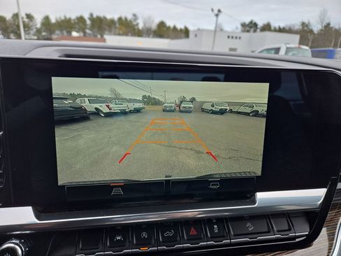 Used 2022 GMC Sierra 1500 SLE AWD/4WD image 10