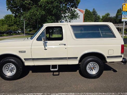 Used 1990 Ford Bronco AWD/4WD image 9