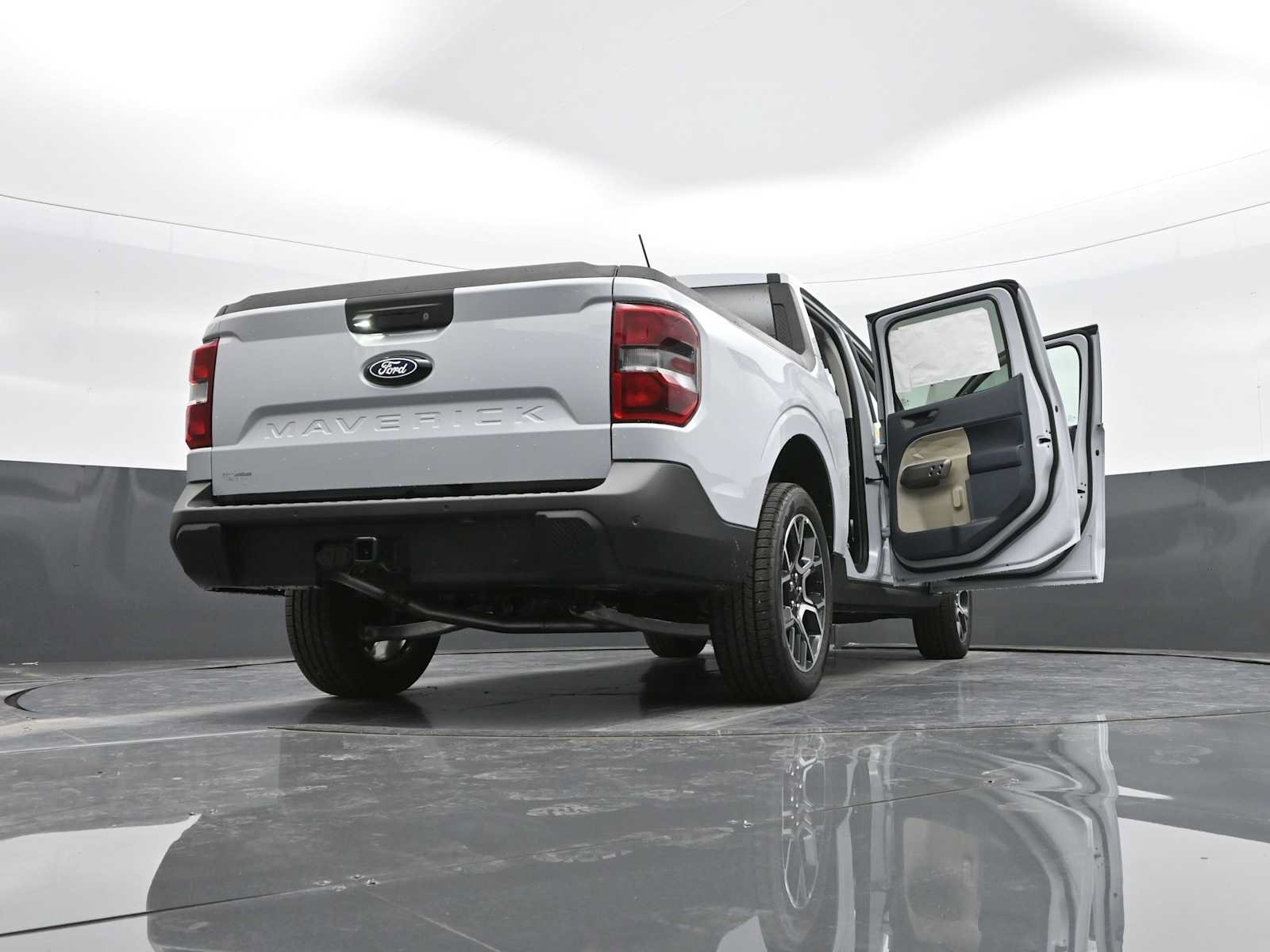 Used 2025 Ford Maverick Lariat w/ 4K Tow Package AWD/4WD image 55