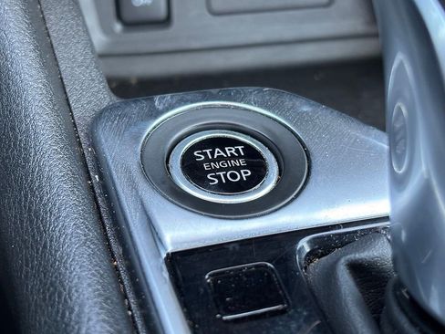 Used 2025 Nissan Sentra SV FWD image 12