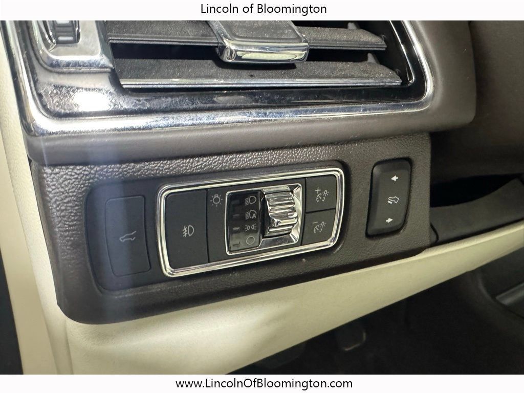 Certified 2023 Lincoln Navigator Black Label AWD/4WD image 41