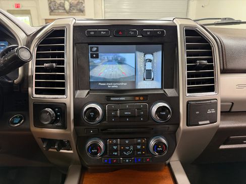 Used 2017 Ford F350 King Ranch w/ Tow Technology Bundle AWD/4WD image 22
