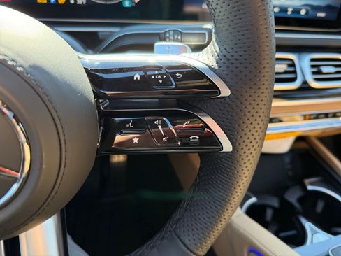New 2026 Mercedes-Benz GLS 450 4MATIC image 19