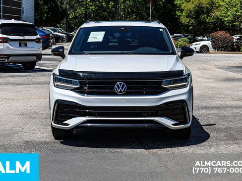 Used 2023 Volkswagen Tiguan SE R-Line FWD image 9