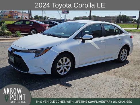 Used 2024 Toyota Corolla LE FWD image 5