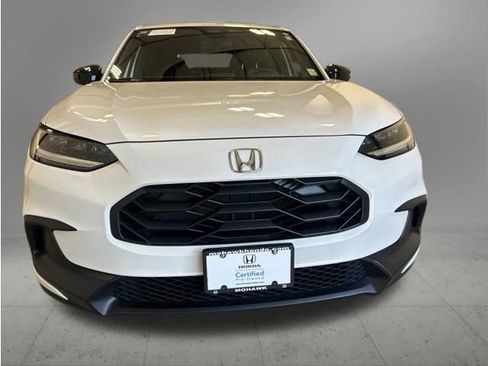 Certified 2026 Honda HR-V Sport image 3