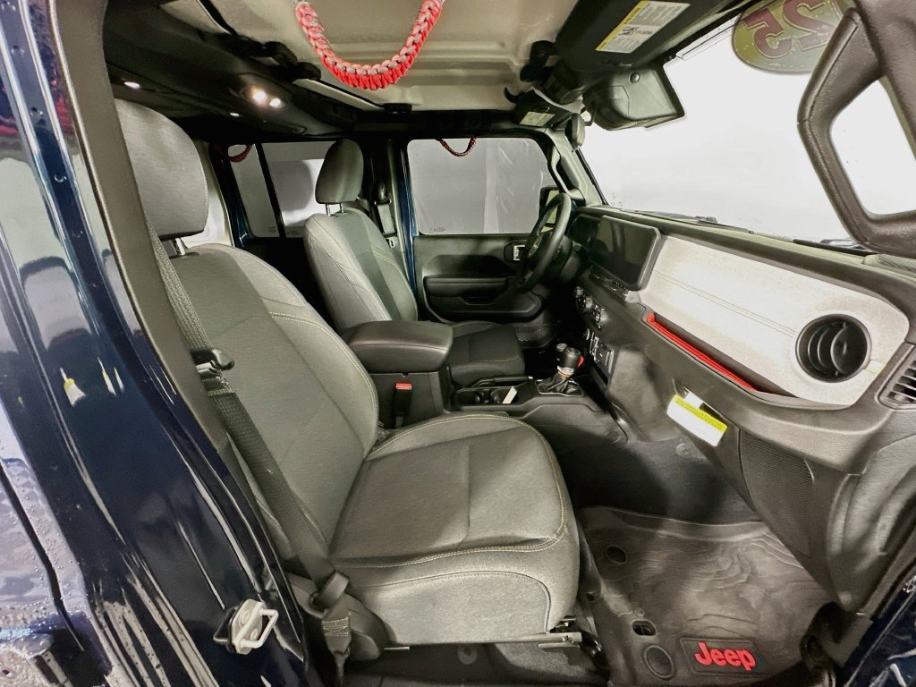 Used 2025 Jeep Wrangler Unlimited Sport AWD/4WD image 34