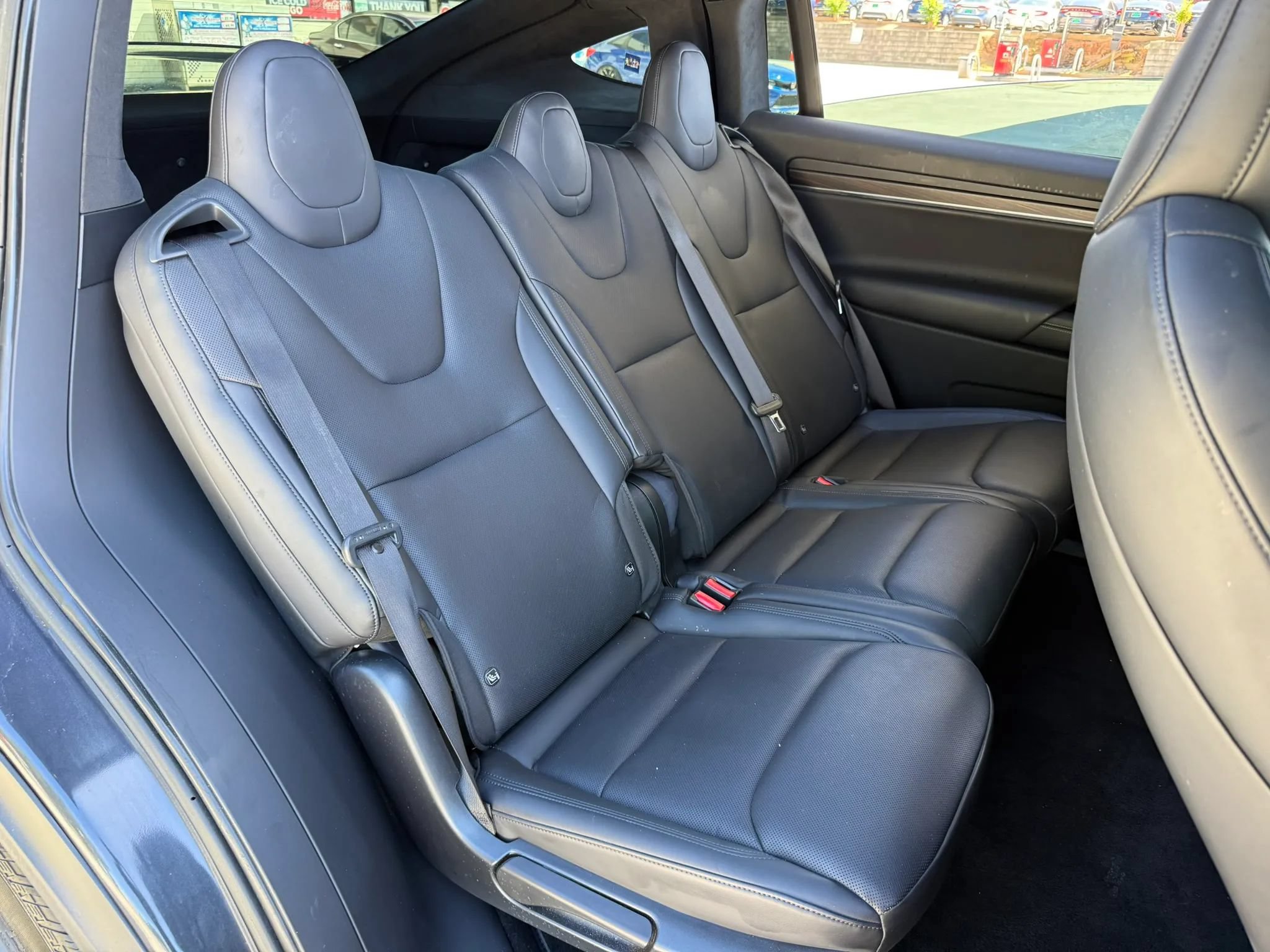 Used 2024 Tesla Model X AWD/4WD image 31
