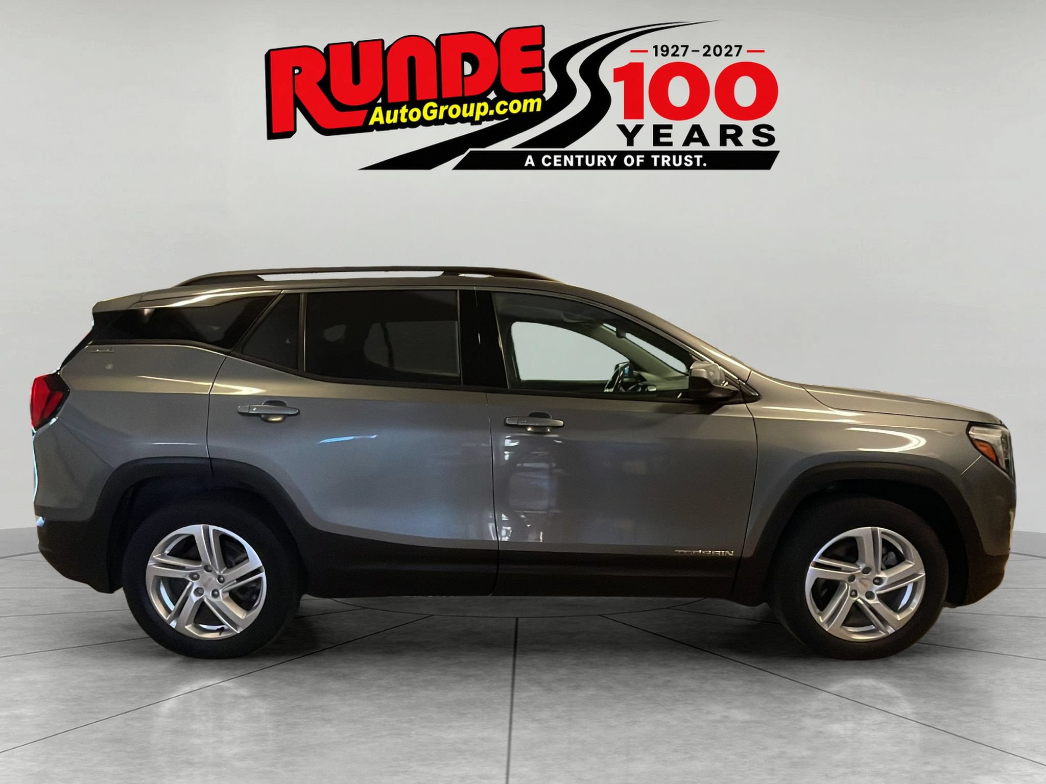 Used 2018 GMC Terrain SLE w/ Driver Convenience Package AWD/4WD image 6