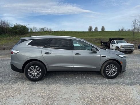Used 2024 Buick Enclave Premium image 6