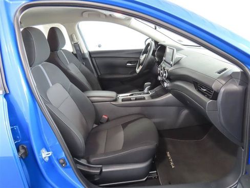 Used 2025 Nissan Sentra SV FWD image 34