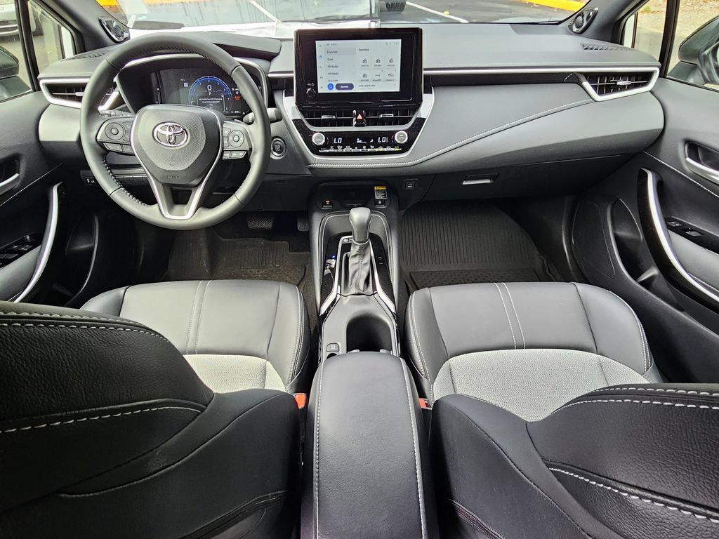 Used 2025 Toyota Corolla XSE FWD image 17