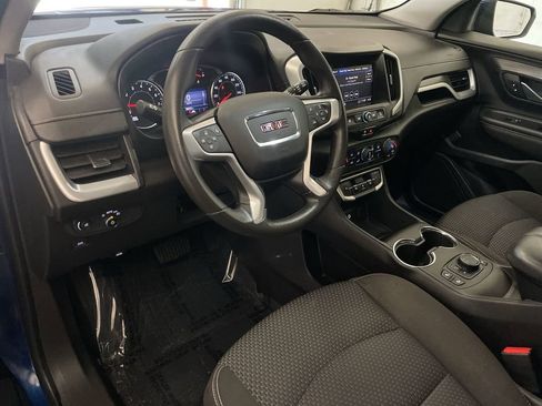 Used 2023 GMC Terrain SLE w/ Driver Convenience Package FWD image 4